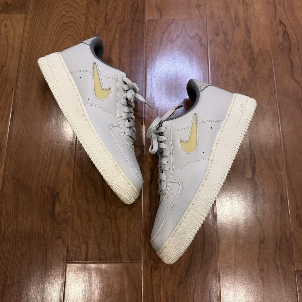 Nike Air Force 1 '07 Sneakers Low Light Bone Coconut Milk Men Sz 9.5 DC8894-001